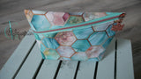 Kosmetiktäschchen / Krimskramstäschchen geometrischem Motiv in mint / rose