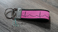 Schlüsselanhänger "Heartbeat" auf pink