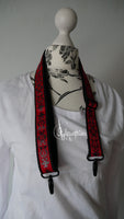Taschengurt schwarz / Ornamente rot