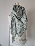 XXL Musselintuch in Dusty Green mit floralem Muster