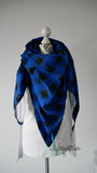 XXL Baumwoll-Dreieckstuch im Karo-Look – Schwarz/Blau