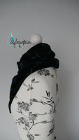 Tuchloop schwarz mit blauen Blumen / Wolle