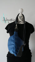 Stylische Bauchtasche Größe XS in blau metallic