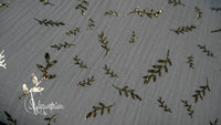 XXL Musselintuch hellgrau mit goldenen Zweigen