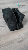 Cooles Täschchen als individueller Begleiter schwarz / Blumen holo